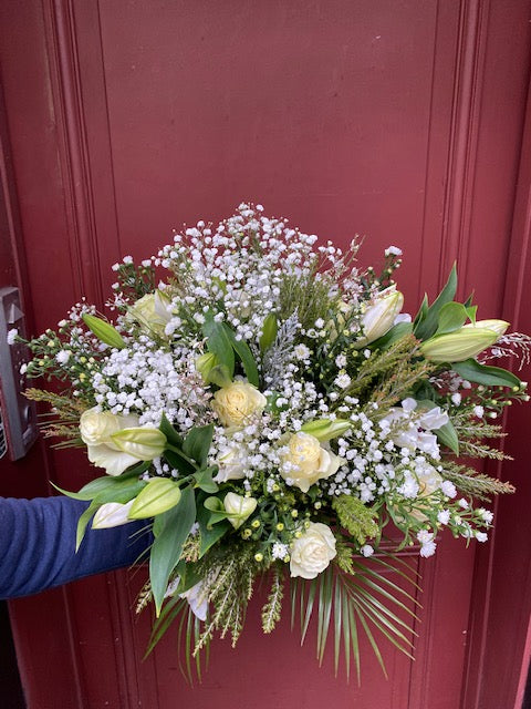 Bouquet de fleurs fraiches de saison réalisé selon l'inspiration du moment